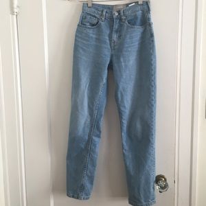 Everlane cheeky straight jean size 23